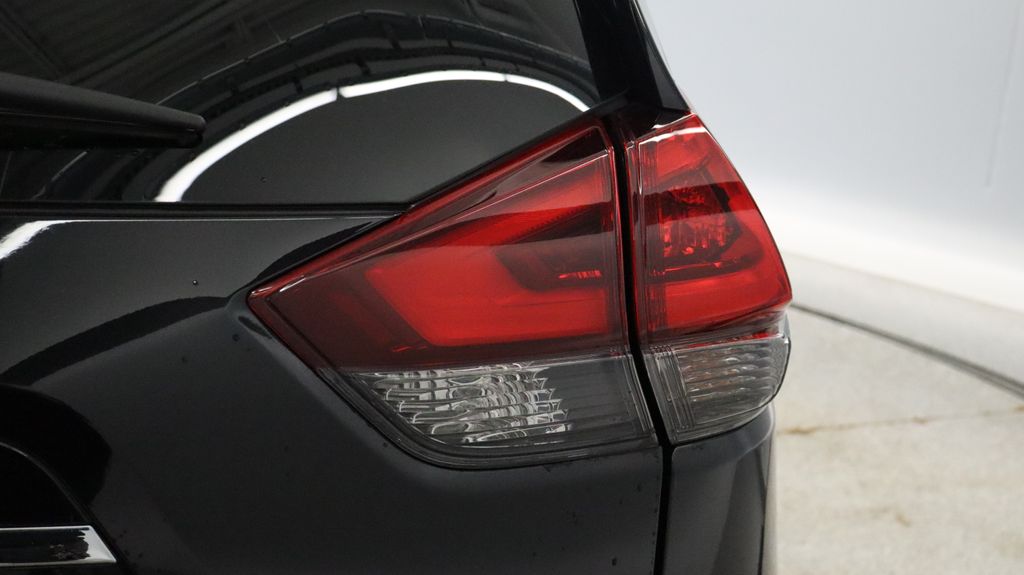 Thumbnail: 2020 Nissan Rogue - 24