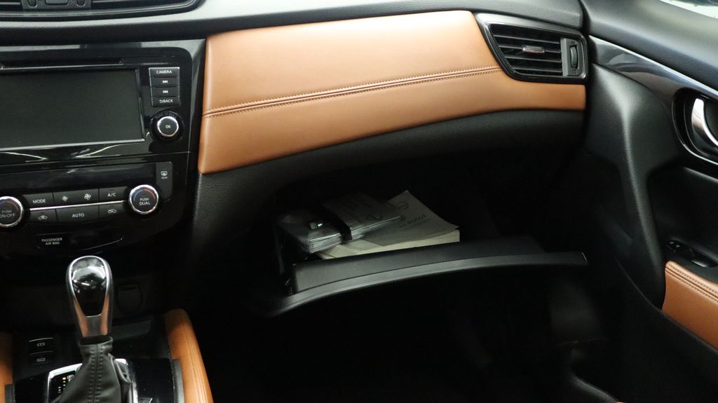 Thumbnail: 2020 Nissan Rogue - 29