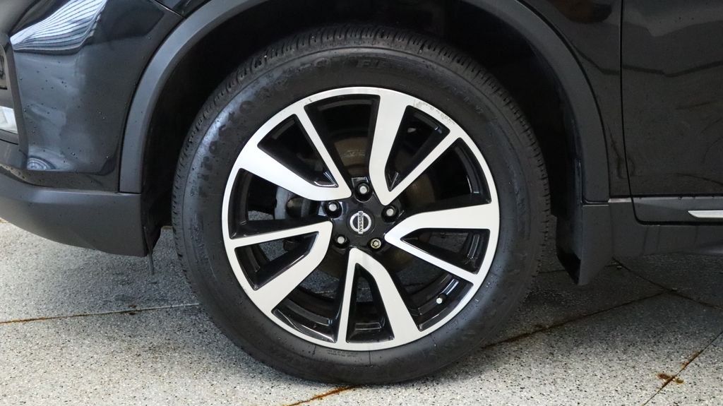 Thumbnail: 2020 Nissan Rogue - 8