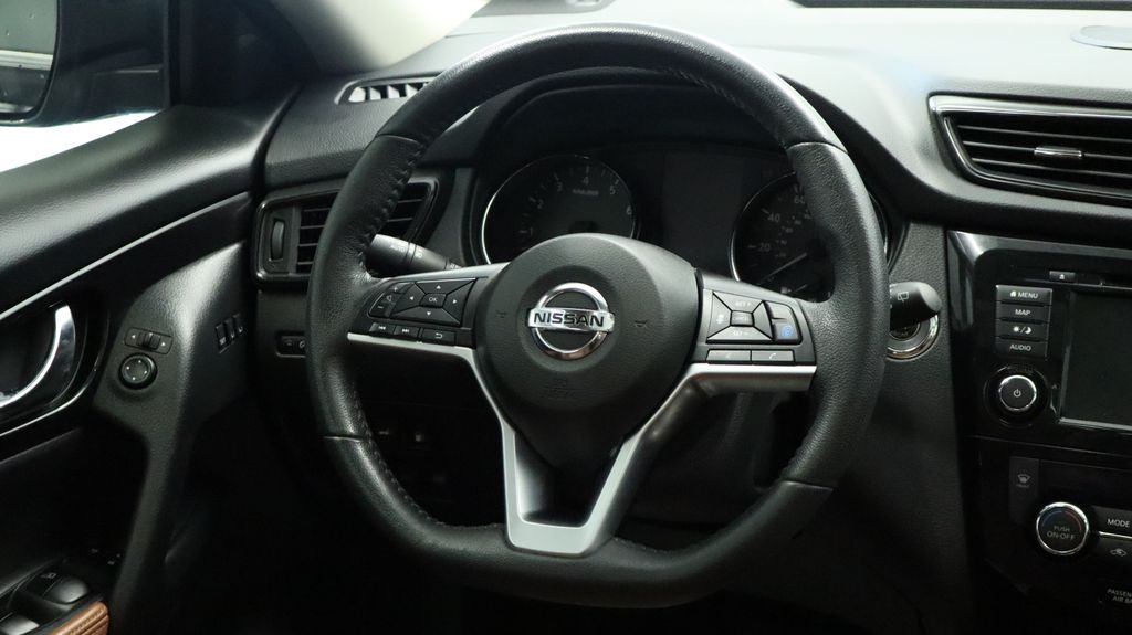 Thumbnail: 2020 Nissan Rogue - 9