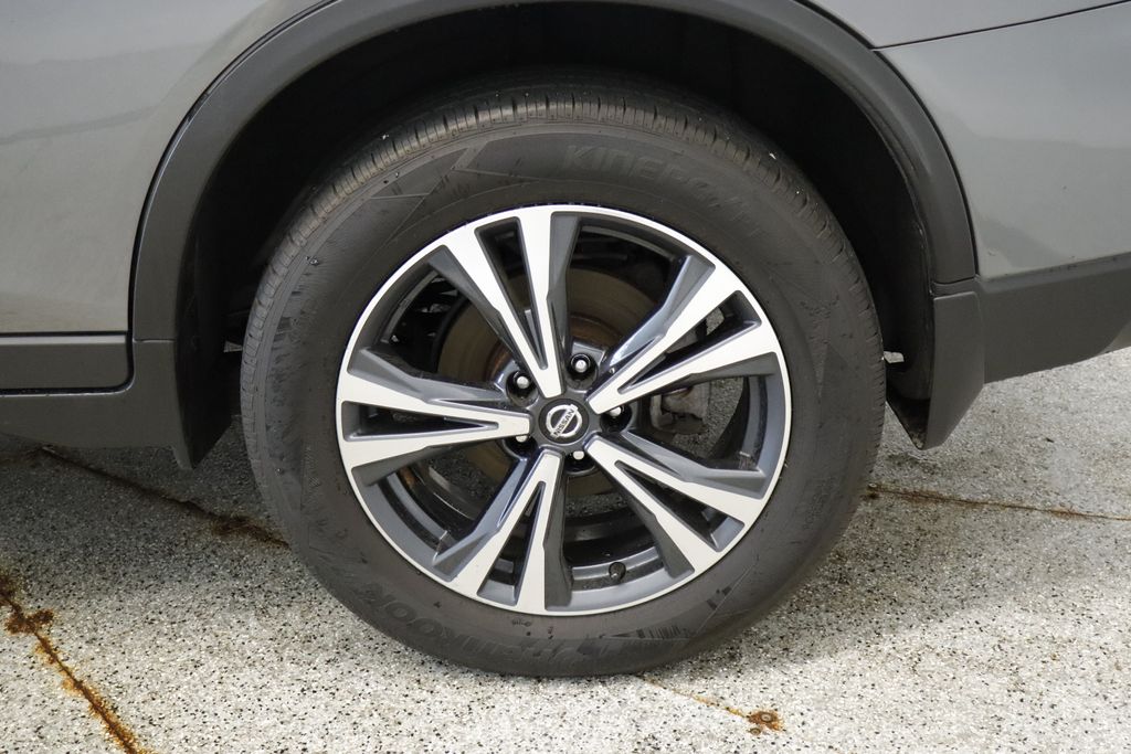 Thumbnail: 2020 Nissan Rogue - 23