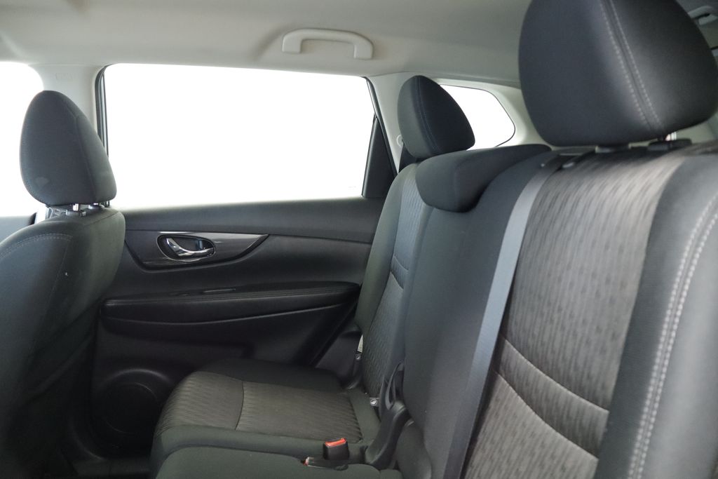 Thumbnail: 2020 Nissan Rogue - 26