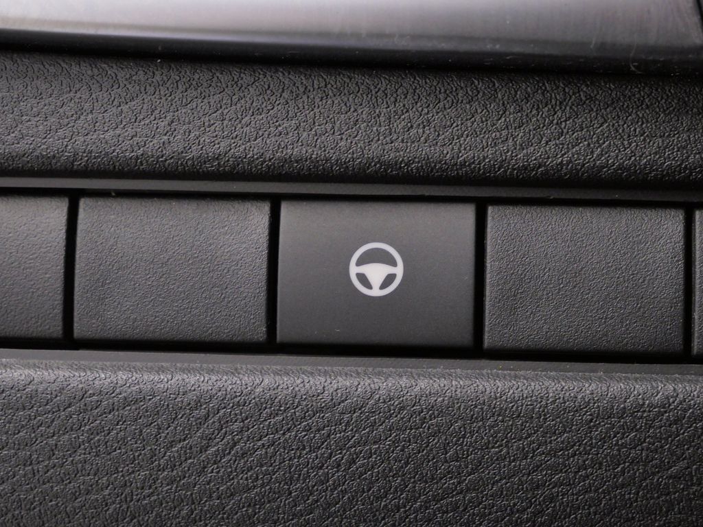 Thumbnail: 2021 Nissan Rogue - 21