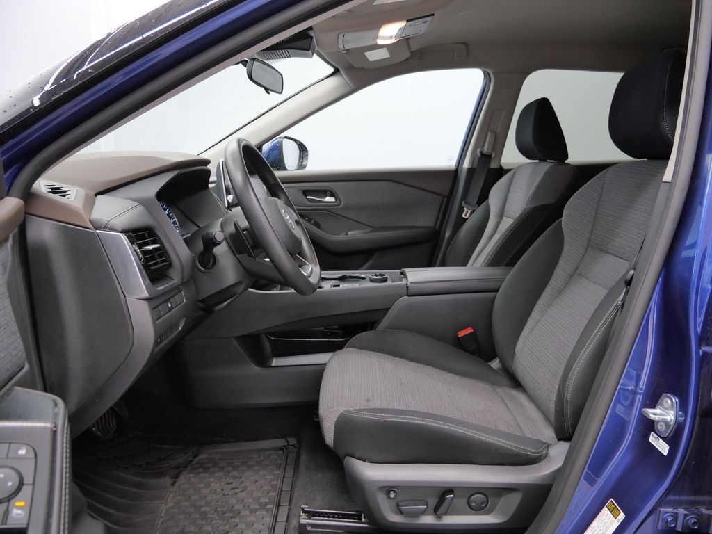 Thumbnail: 2021 Nissan Rogue - 9