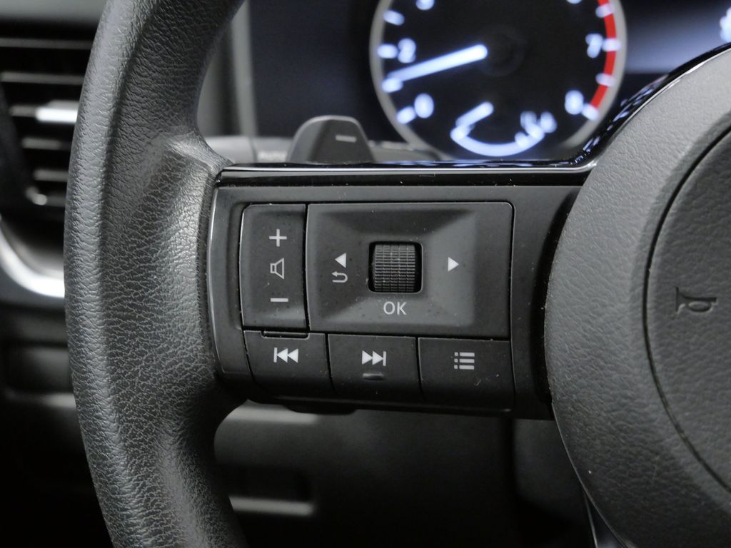 Thumbnail: 2021 Nissan Rogue - 22