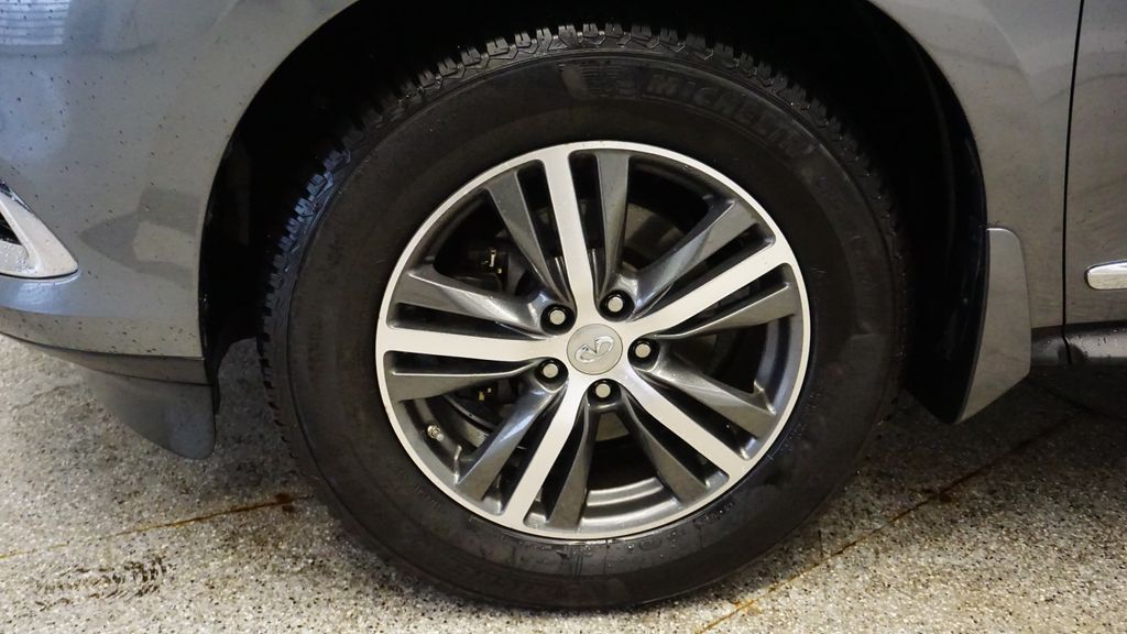 Thumbnail: 2017 INFINITI QX60 - 8