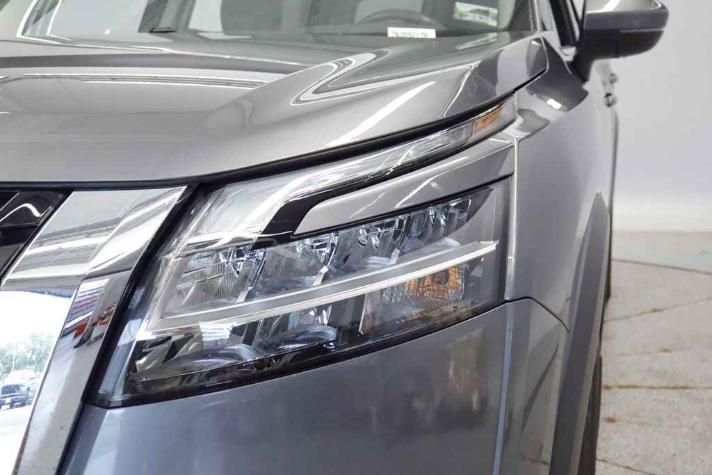Thumbnail: 2022 Nissan Pathfinder - 24