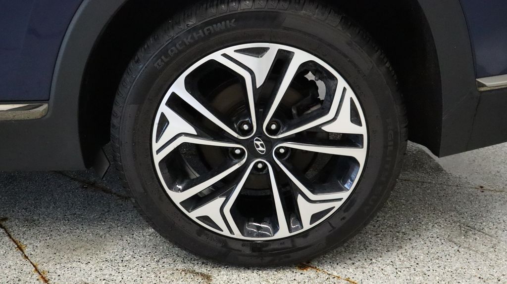 Thumbnail: 2020 Hyundai Santa Fe - 22