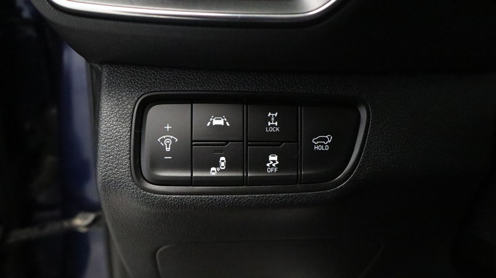 Thumbnail: 2020 Hyundai Santa Fe - 31