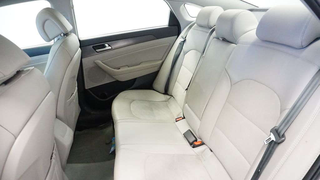 Thumbnail: 2017 Hyundai Sonata - 24