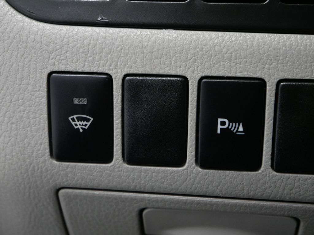 Thumbnail: 2016 Toyota Highlander - 28