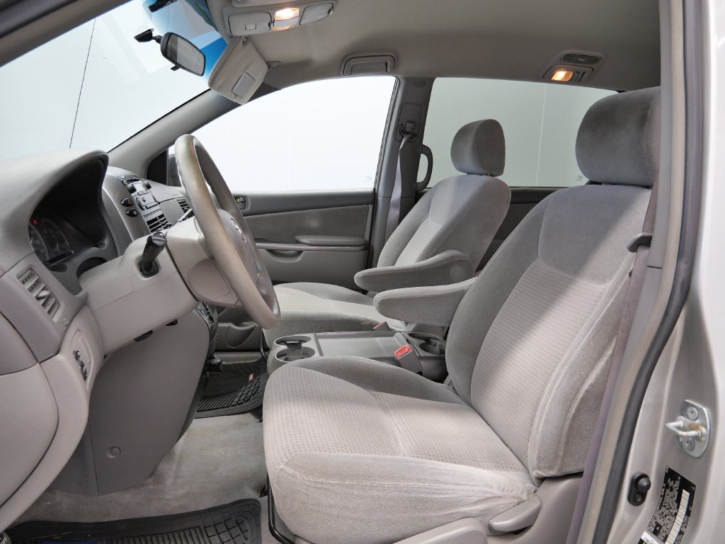 Thumbnail: 2006 Toyota Sienna - 6