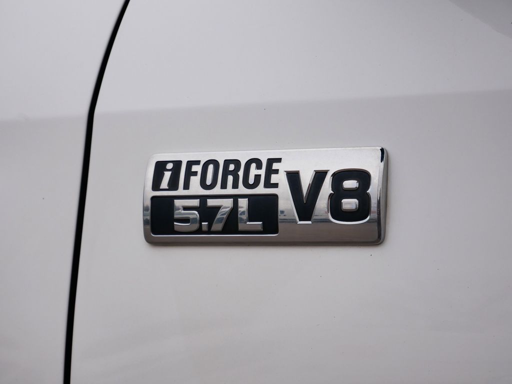 Thumbnail: 2015 Toyota Tundra - 17