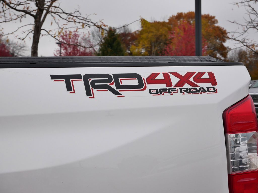 Thumbnail: 2015 Toyota Tundra - 19