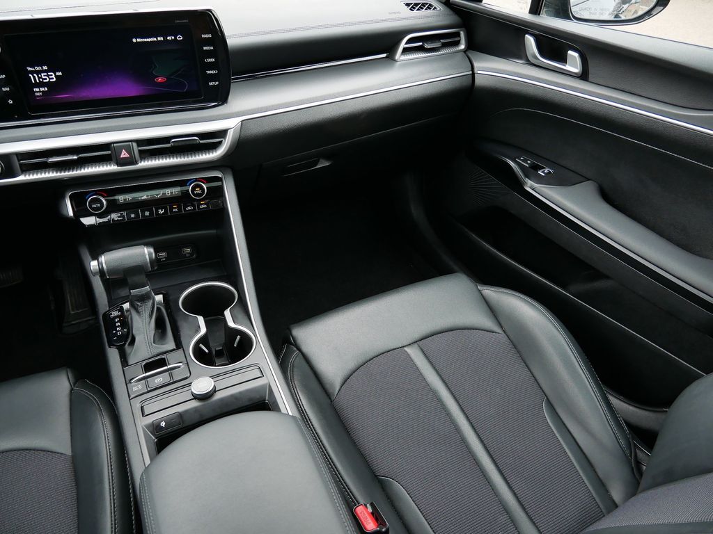 Thumbnail: 2023 Kia K5 - 14