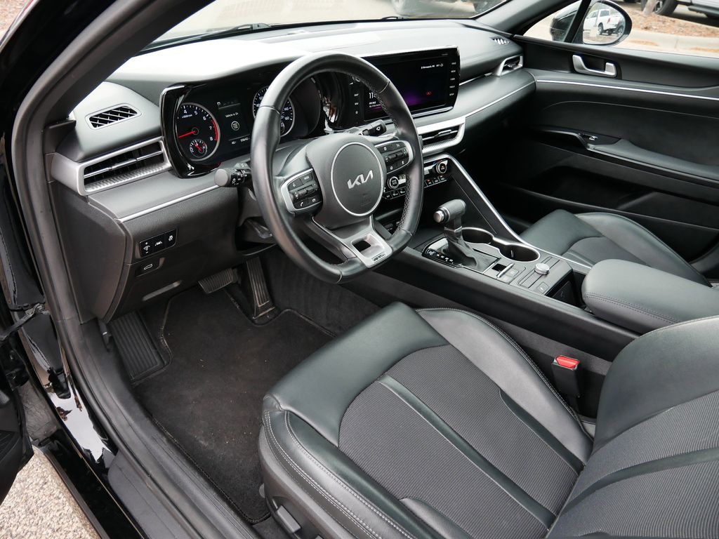 Thumbnail: 2023 Kia K5 - 2