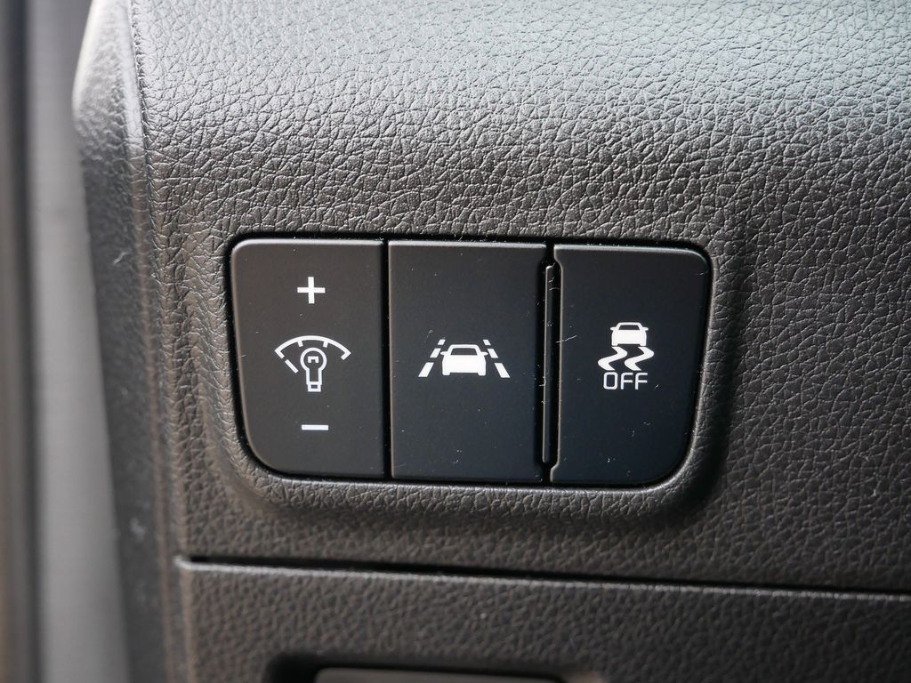 Thumbnail: 2023 Kia K5 - 28