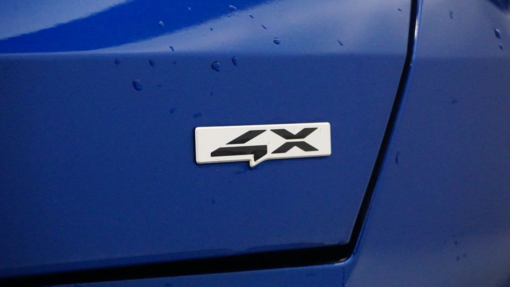 Thumbnail: 2023 Kia Sorento - 7