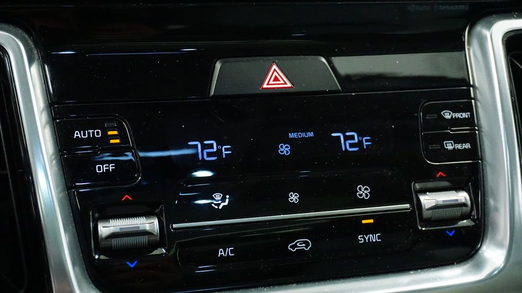 Thumbnail: 2023 Kia Sorento - 15