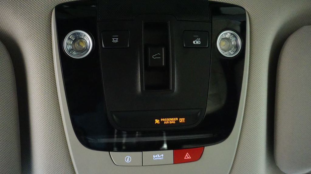 Thumbnail: 2023 Kia Sorento - 11