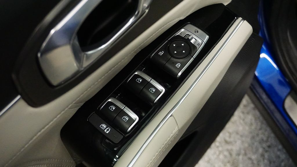 Thumbnail: 2023 Kia Sorento - 29