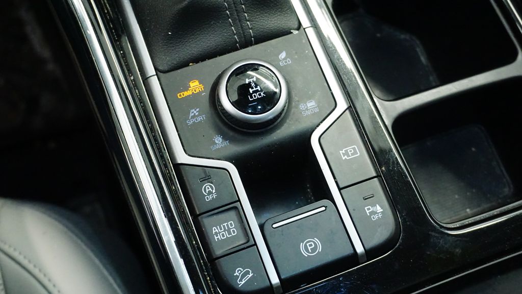 Thumbnail: 2023 Kia Sorento - 31