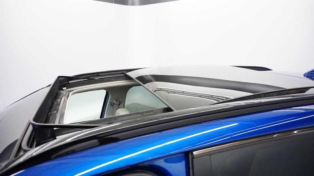 Thumbnail: 2023 Kia Sorento - 38