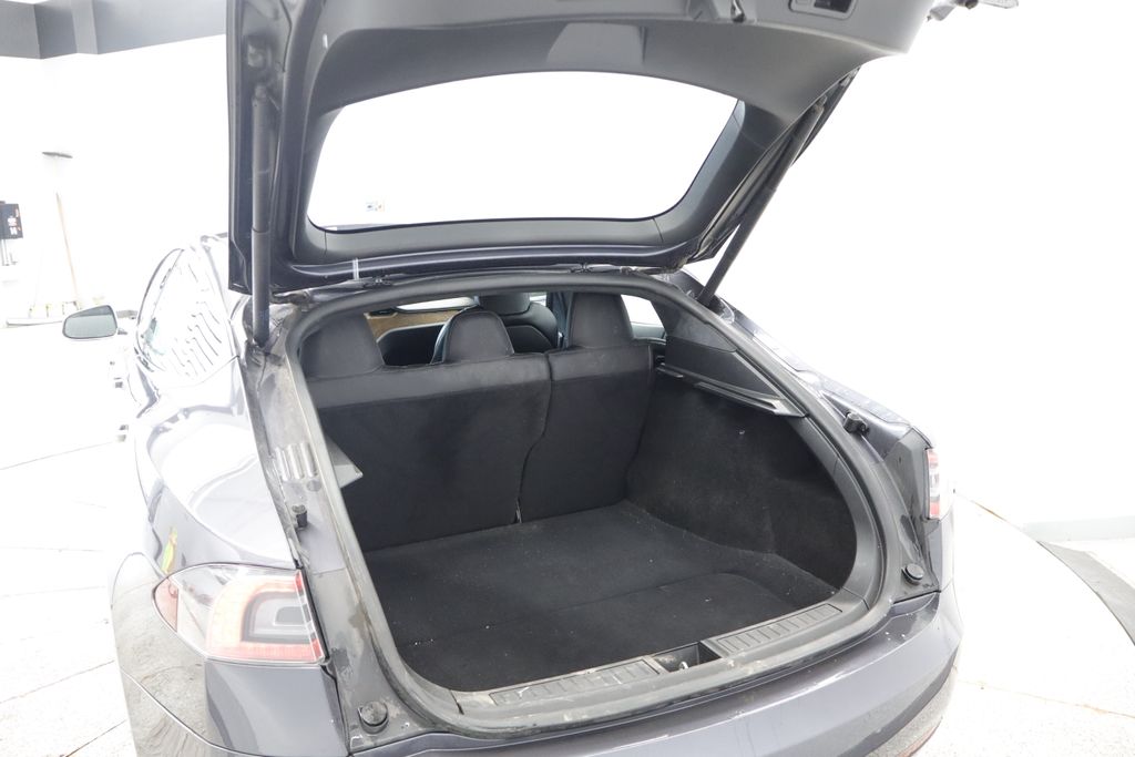 Thumbnail: 2020 Tesla Model S - 18