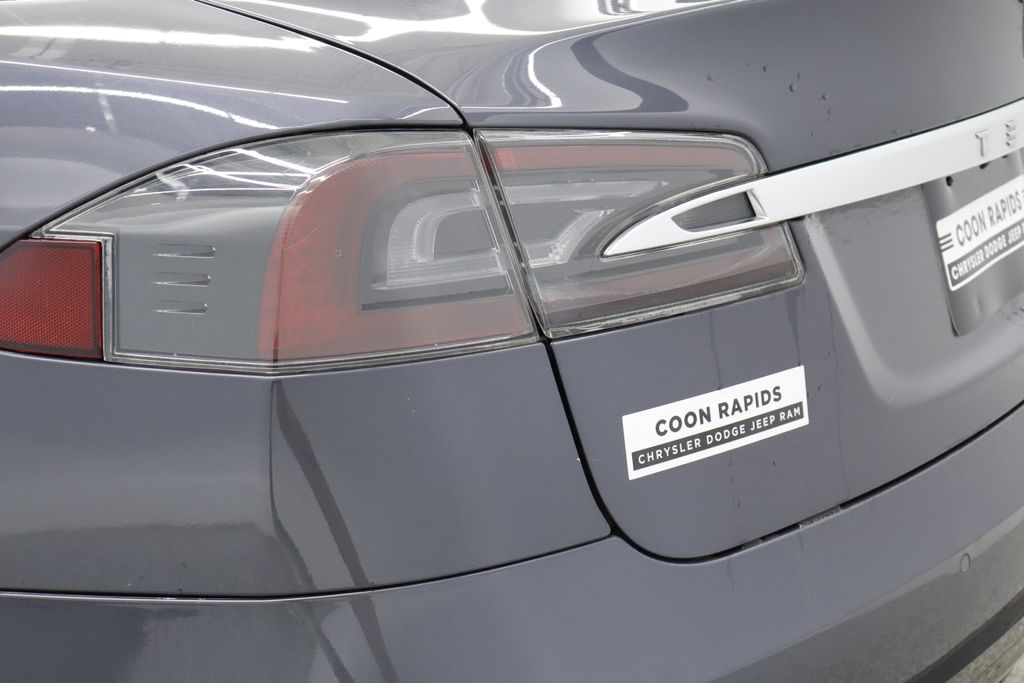 Thumbnail: 2020 Tesla Model S - 17