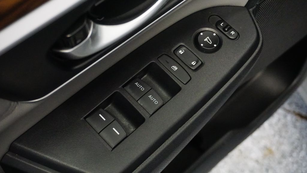 Thumbnail: 2021 Honda CR-V - 25