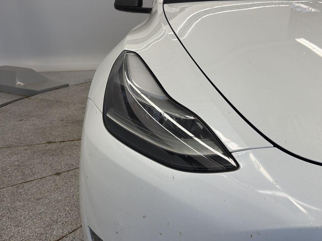 Thumbnail: 2022 Tesla Model Y - 19