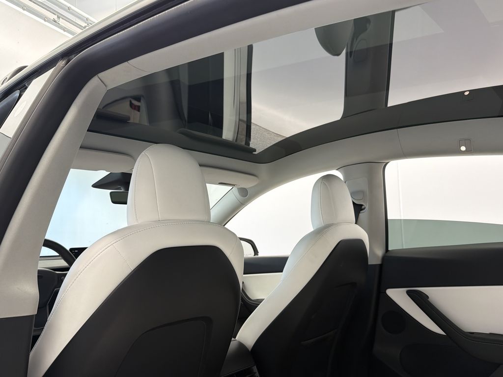 Thumbnail: 2022 Tesla Model Y - 23
