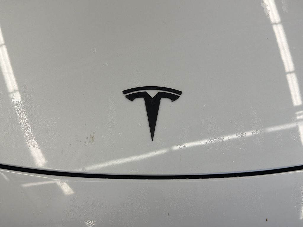 Thumbnail: 2022 Tesla Model Y - 6