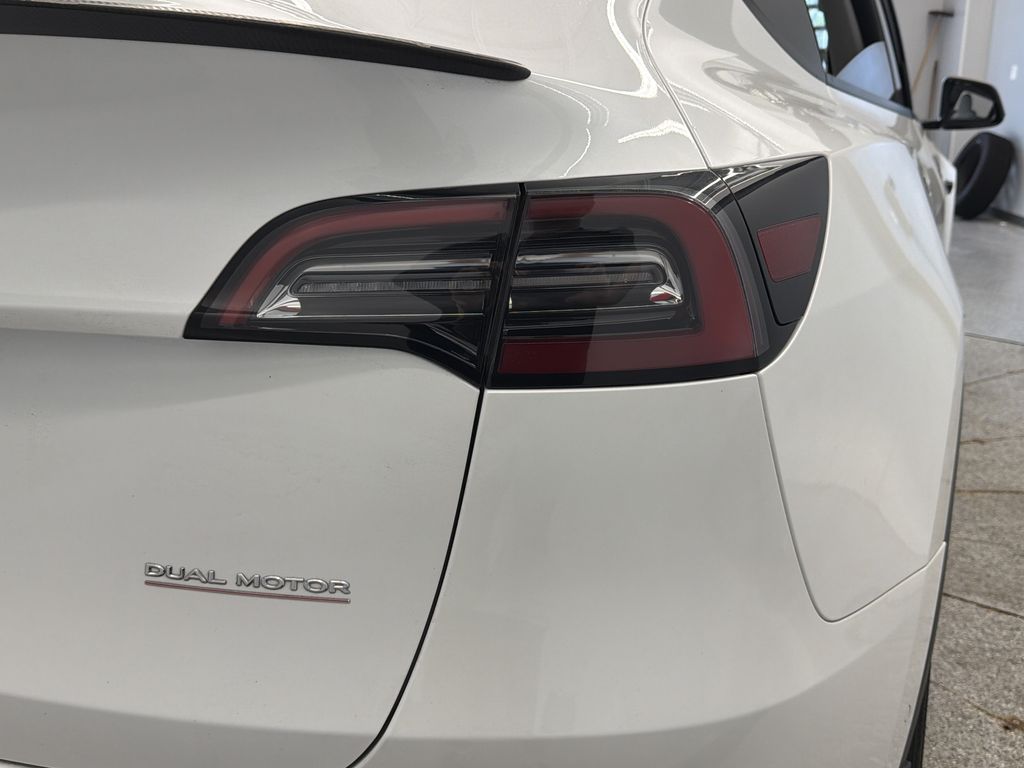 Thumbnail: 2022 Tesla Model Y - 20