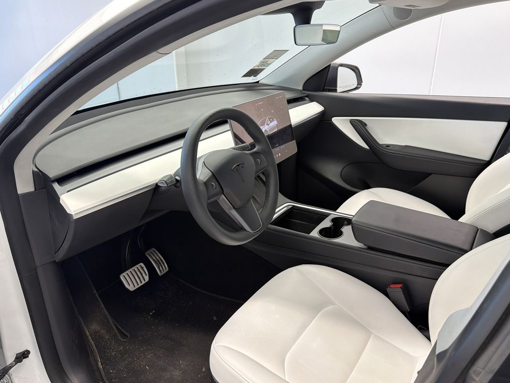 Thumbnail: 2022 Tesla Model Y - 11