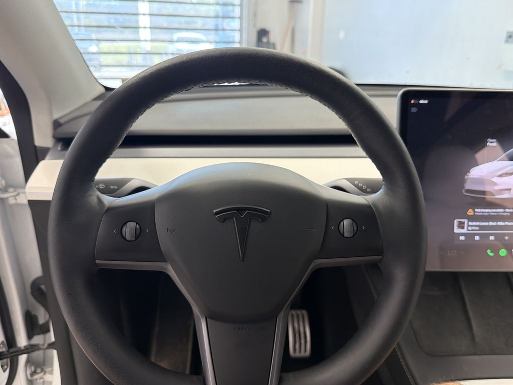 Thumbnail: 2022 Tesla Model Y - 12