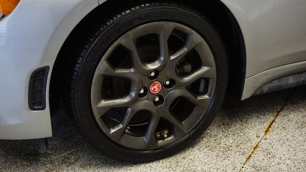 Thumbnail: 2017 Fiat 124 Spider - 7