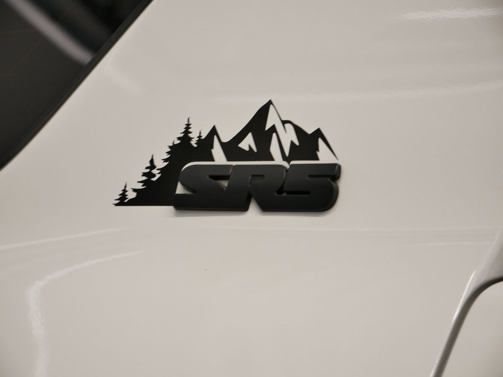 Thumbnail: 2020 Toyota 4Runner - 14