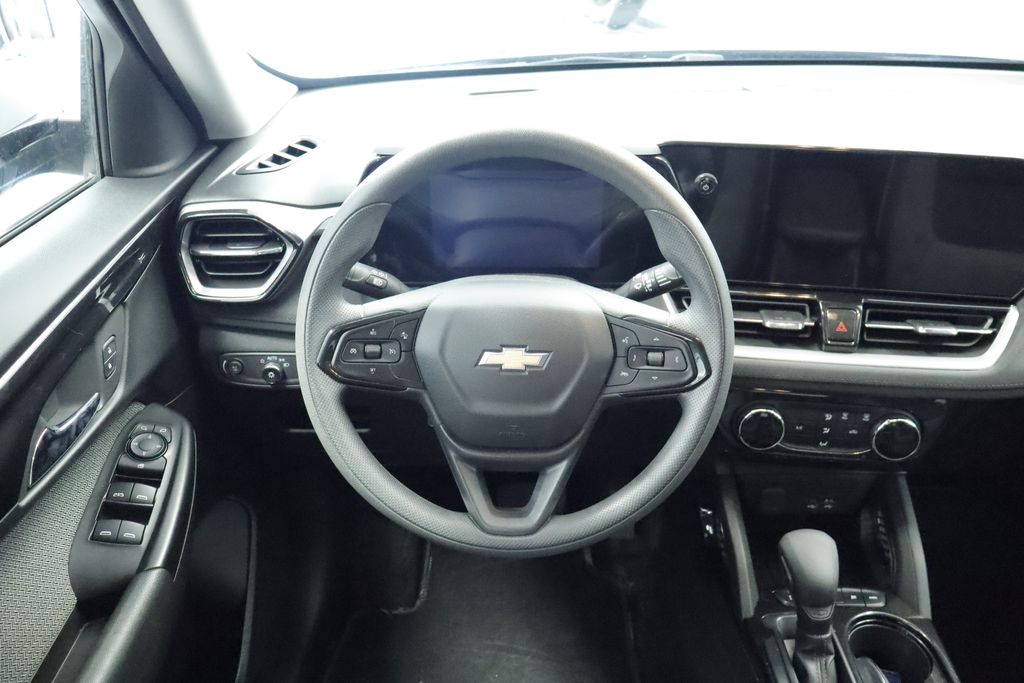 Thumbnail: 2024 Chevrolet TrailBlazer - 8