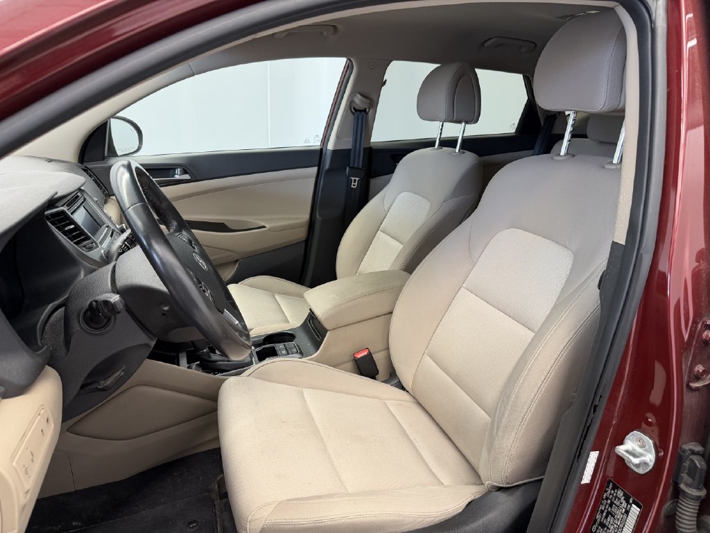 Thumbnail: 2016 Hyundai Tucson - 4