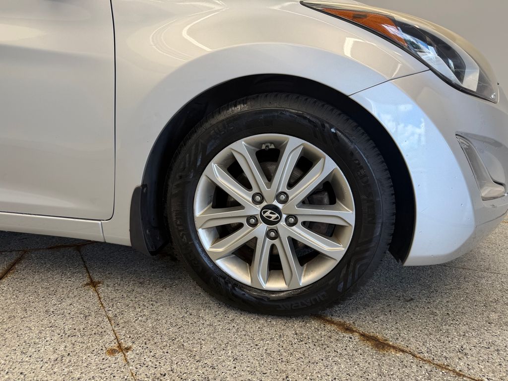 Thumbnail: 2015 Hyundai Elantra - 8