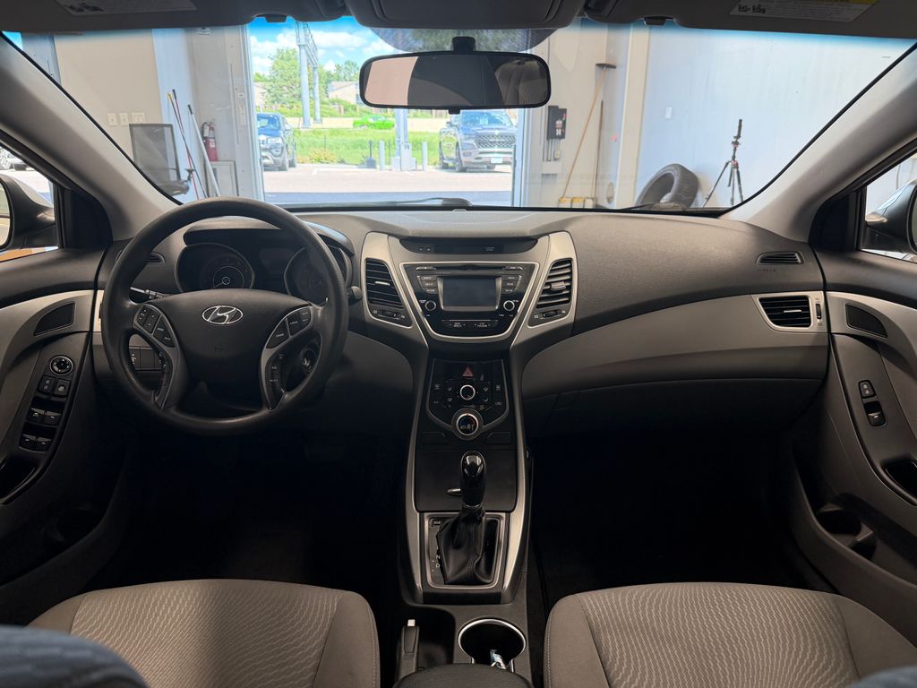 Thumbnail: 2015 Hyundai Elantra - 9