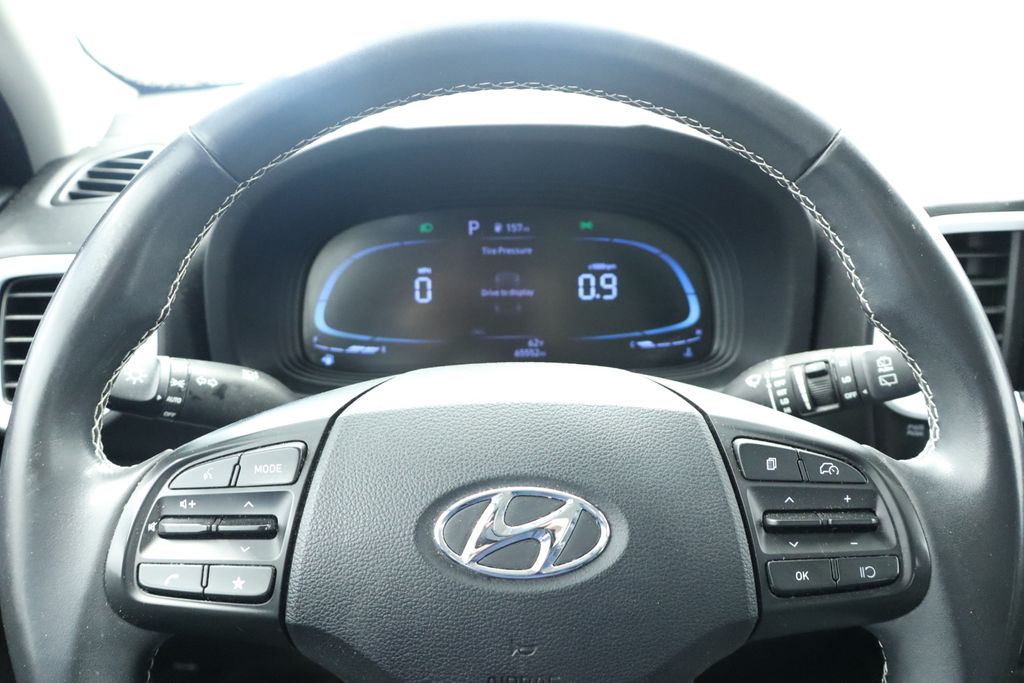 Thumbnail: 2023 Hyundai Venue - 14