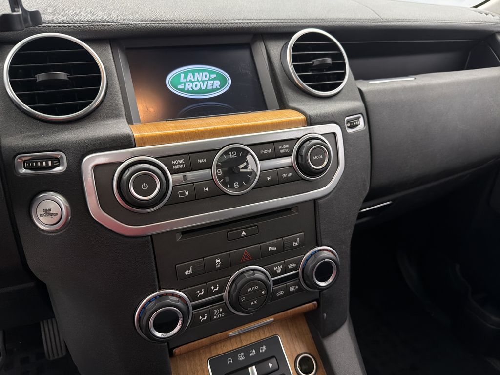 Thumbnail: 2015 Land Rover LR4 - 25