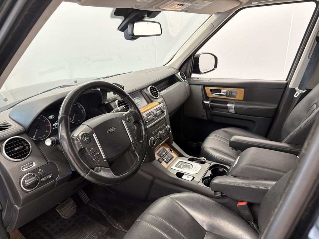 Thumbnail: 2015 Land Rover LR4 - 2