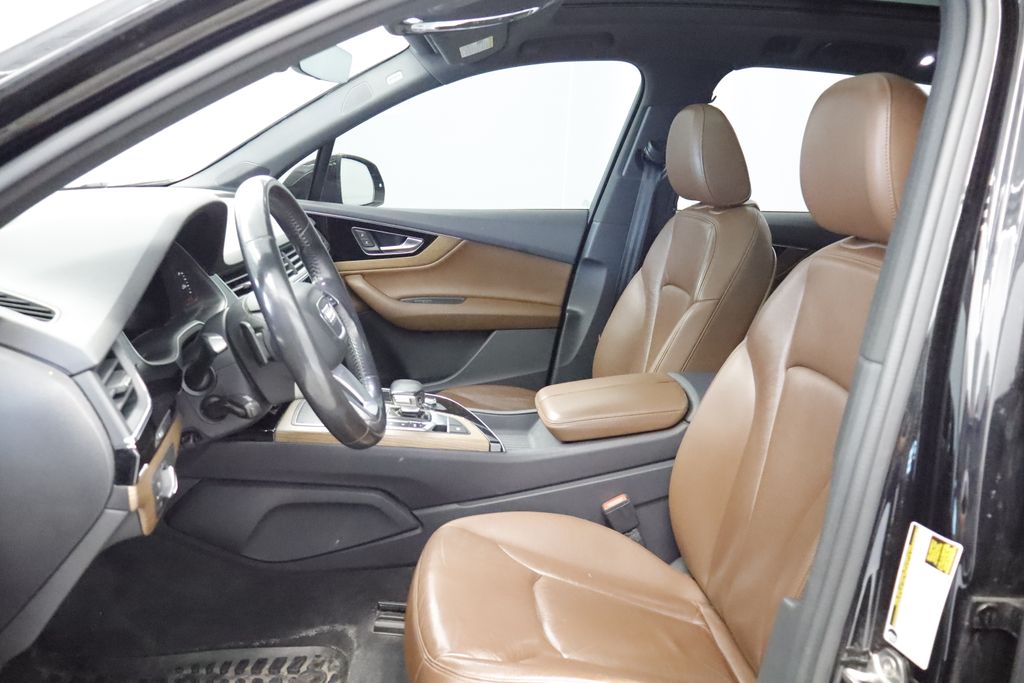 Thumbnail: 2017 Audi Q7 - 10