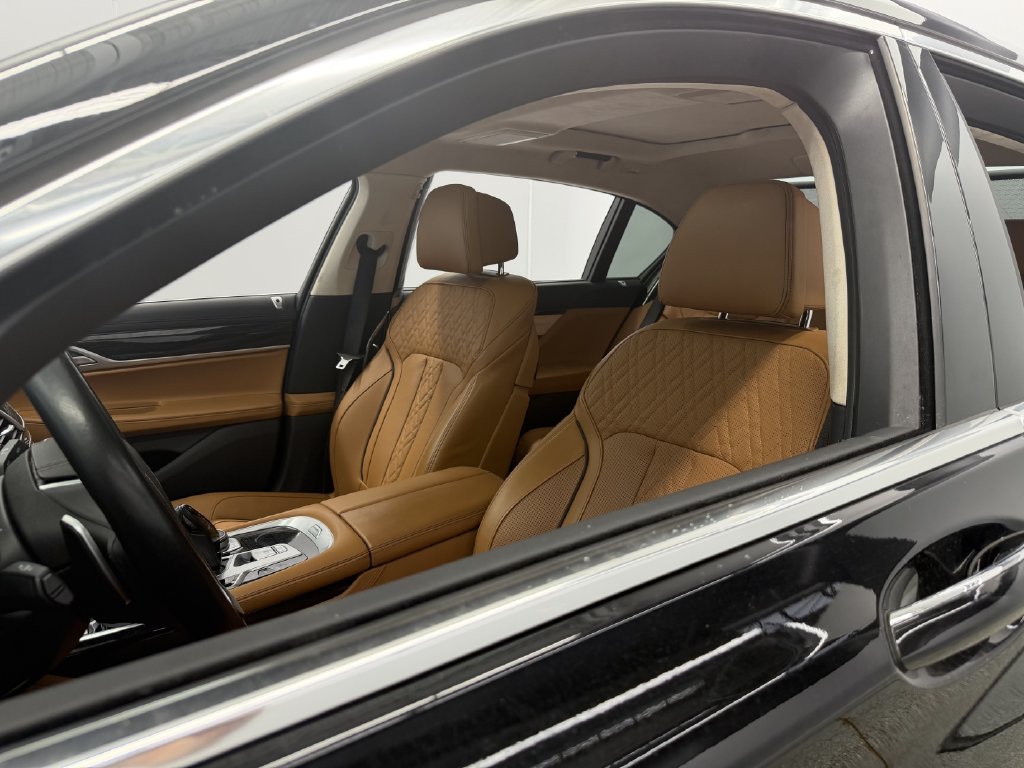 Thumbnail: 2021 BMW 7 Series - 5