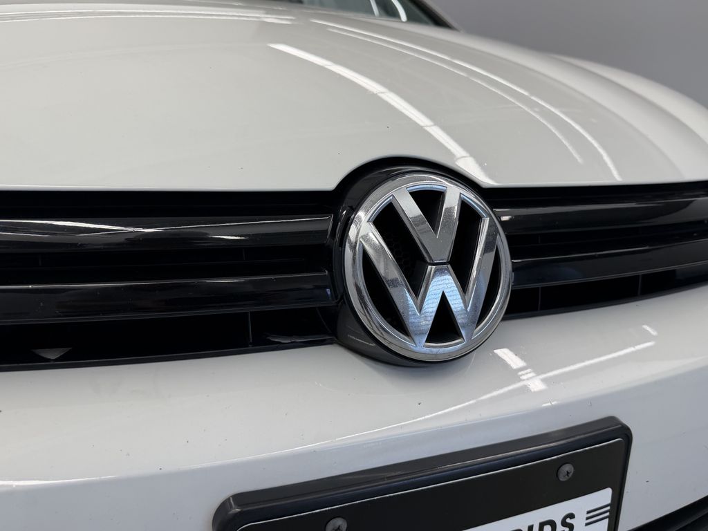Thumbnail: 2012 Volkswagen Golf - 7