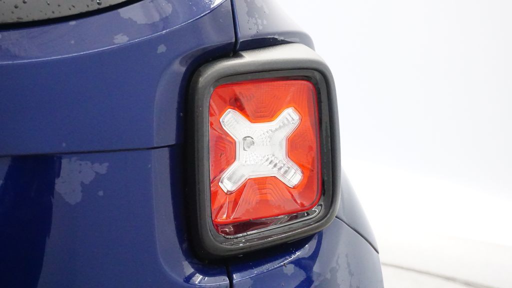 Thumbnail: 2019 Jeep Renegade - 20