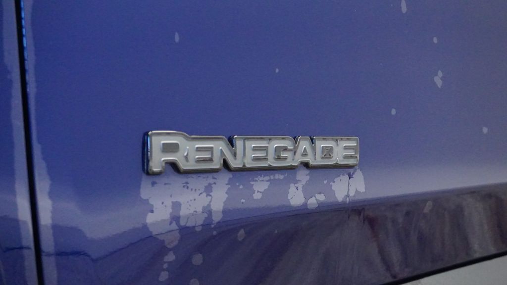Thumbnail: 2019 Jeep Renegade - 7